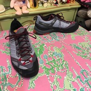 Salewa moon red Firetail Evo GTX Hiking Shoe size 9